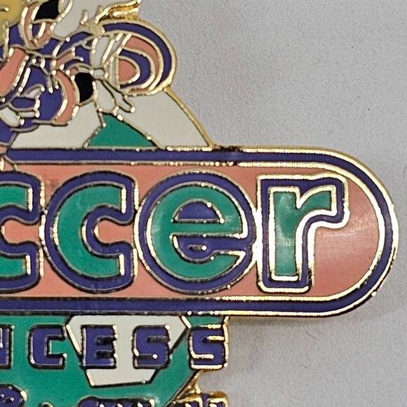 DISNEY Pin Trading ~ Walt Disney World ~ Minnie Mouse ~ Soccer Princess ~ 2003 - Picture 4 of 11